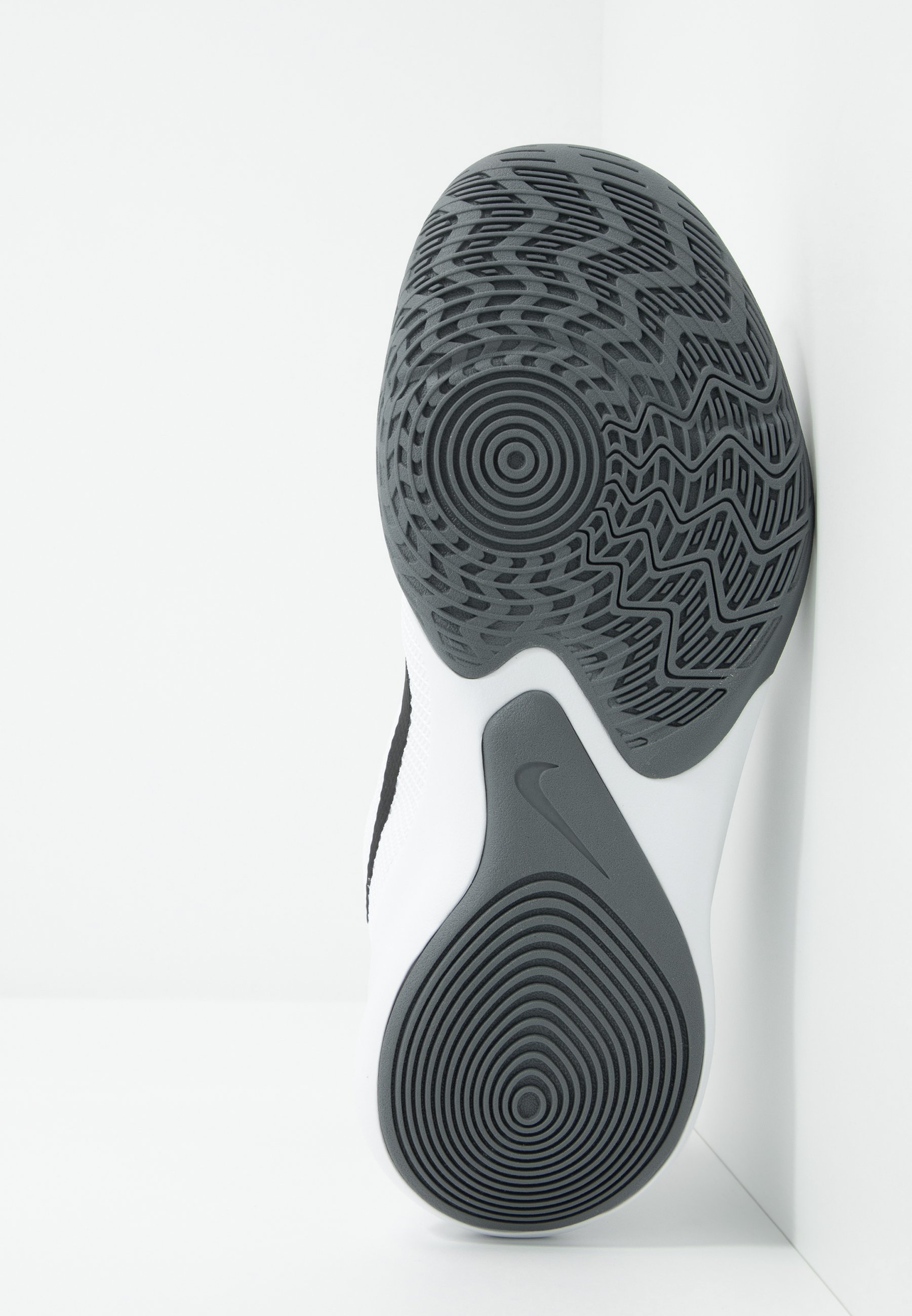 nike performance precision iii