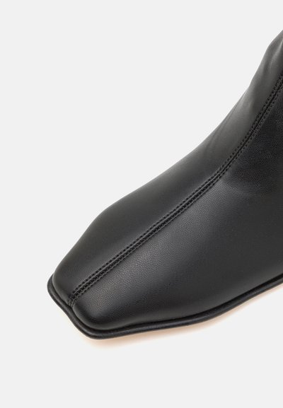 MM6 Maison Margiela BOOT - Botas clássicas de cano curto - black