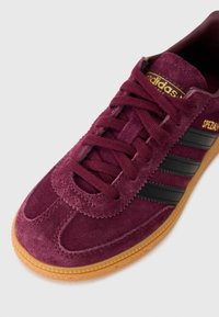 adidas Originals SPEZIAL UNISEX - Αθλητικά παπούτσια - maroon/core black/gum