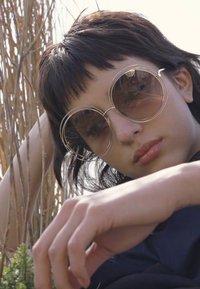 CHLOÉ CARLINA OVERSIZED ROUND METAL SUNGLASSES - Sonnenbrille - gold-coloured/brown