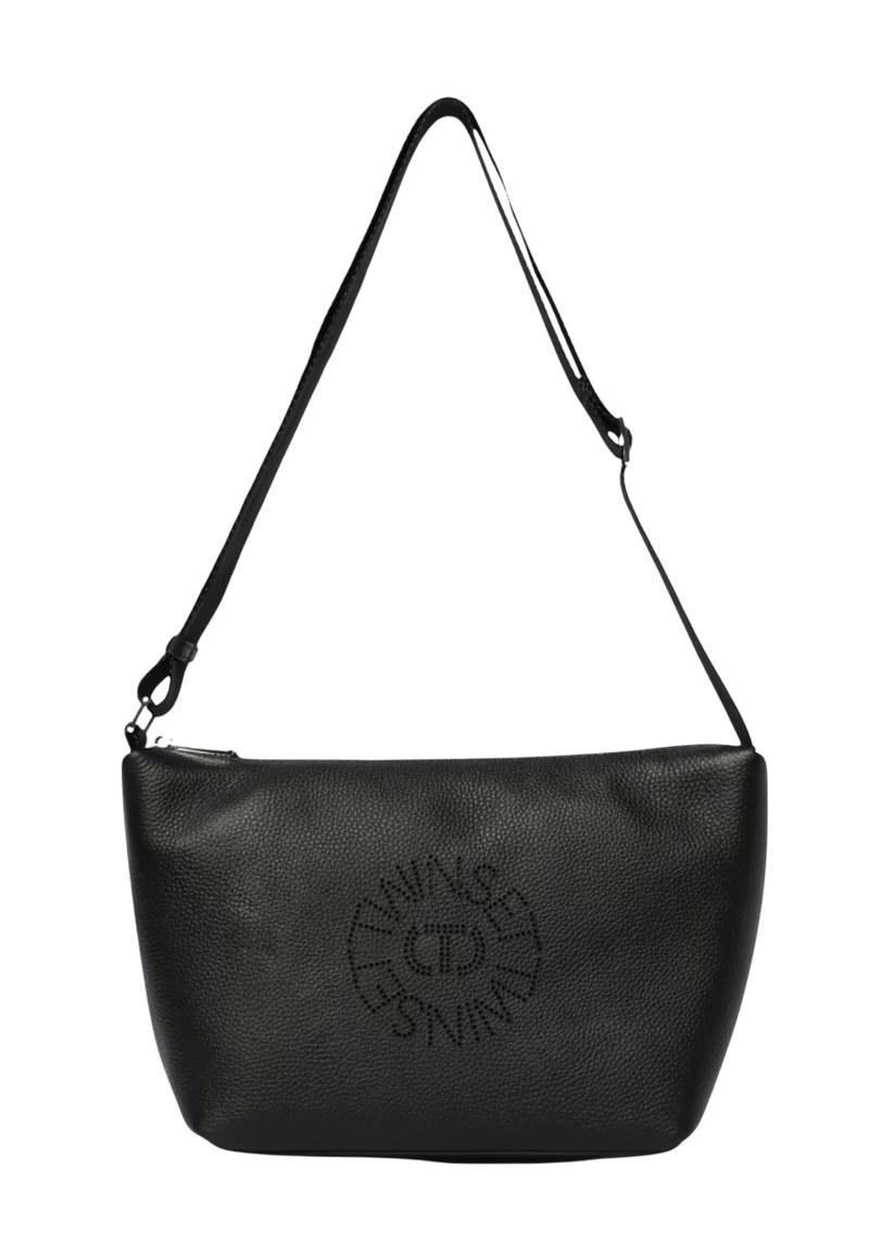 Borsa a tracolla in pelle nera con finitura strutturata, caratterizzata da un logo al centro, una tracolla regolabile singola e una chiusura con cerniera.