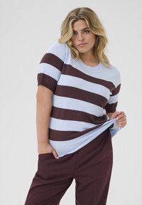 Kaffe Curve LIZZY STRIPED - Triko s potiskem - windsurfer   fudge wide stripe