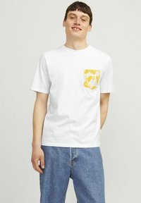 Jack & Jones - GEDRUCKT RUNDHALS - Marškinėliai su spaudiniu - bright white Miniatiūros vaizdas 1