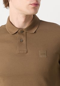 BOSS PASSENGER - Pólóing - open brown