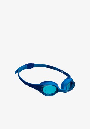 Occhialini da nuoto blu regolabili con lenti oscurate e cinturino flessibile isolati su sfondo bianco.