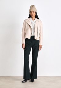 Tommy Hilfiger ESSENTIAL FLAG FUZZY   - Berretto - beige