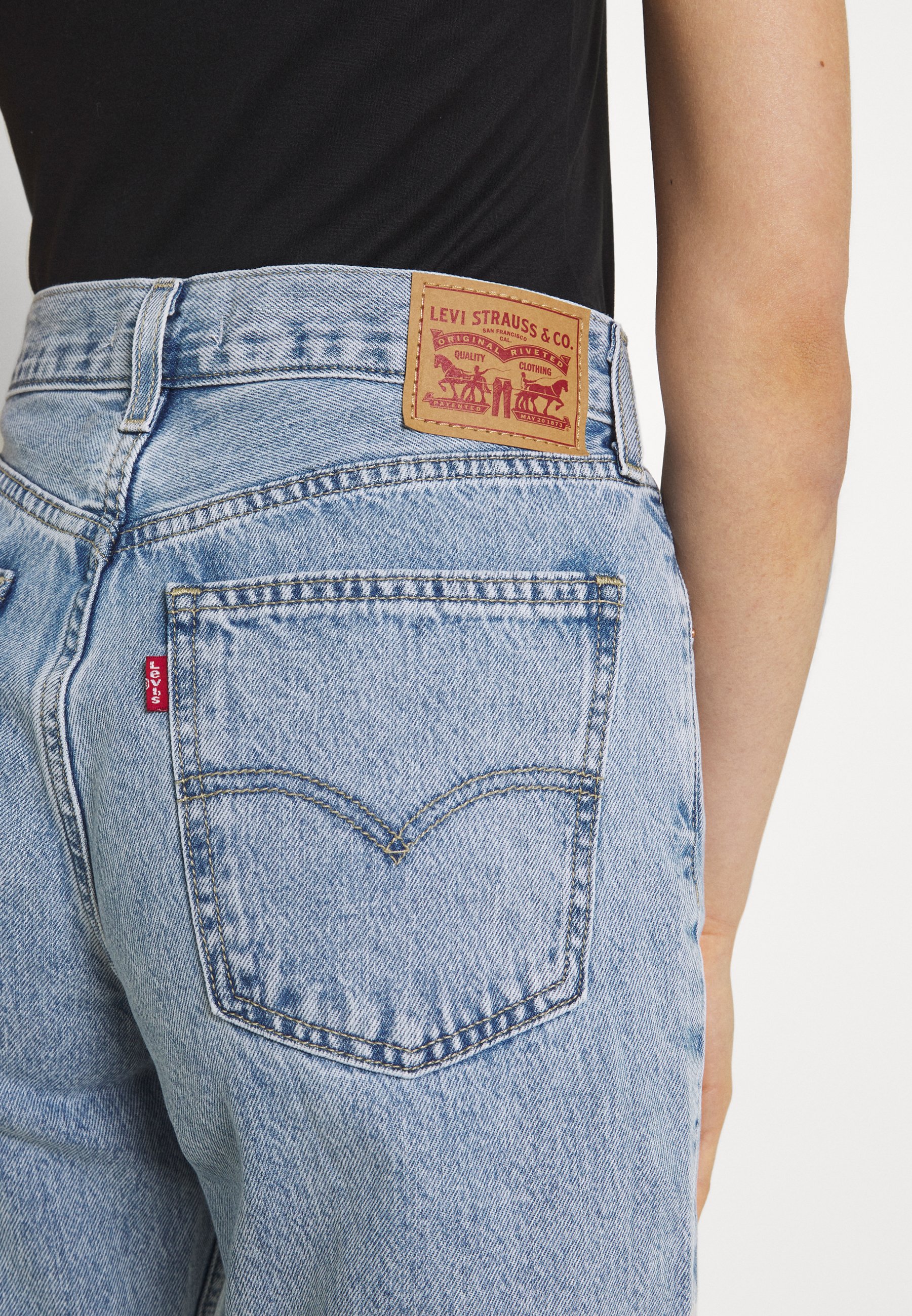abbigliamento levis