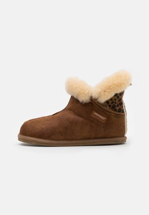 BELLA LEOPARD - Slippers - antique cognac