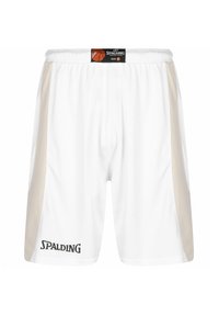 Witte basketbalschorts met beige zijpanelen, elastische tailleband en zwart "SPALDING" logo aan de onderkant links. Maat M.
