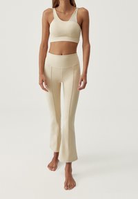 Born Living Yoga Tights - beige