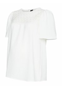 Vit kortärmad blus med en texturerad spetspanel vid oket, mjukt tyg och rund halsringning med en nyckelhålöppning i ryggen.