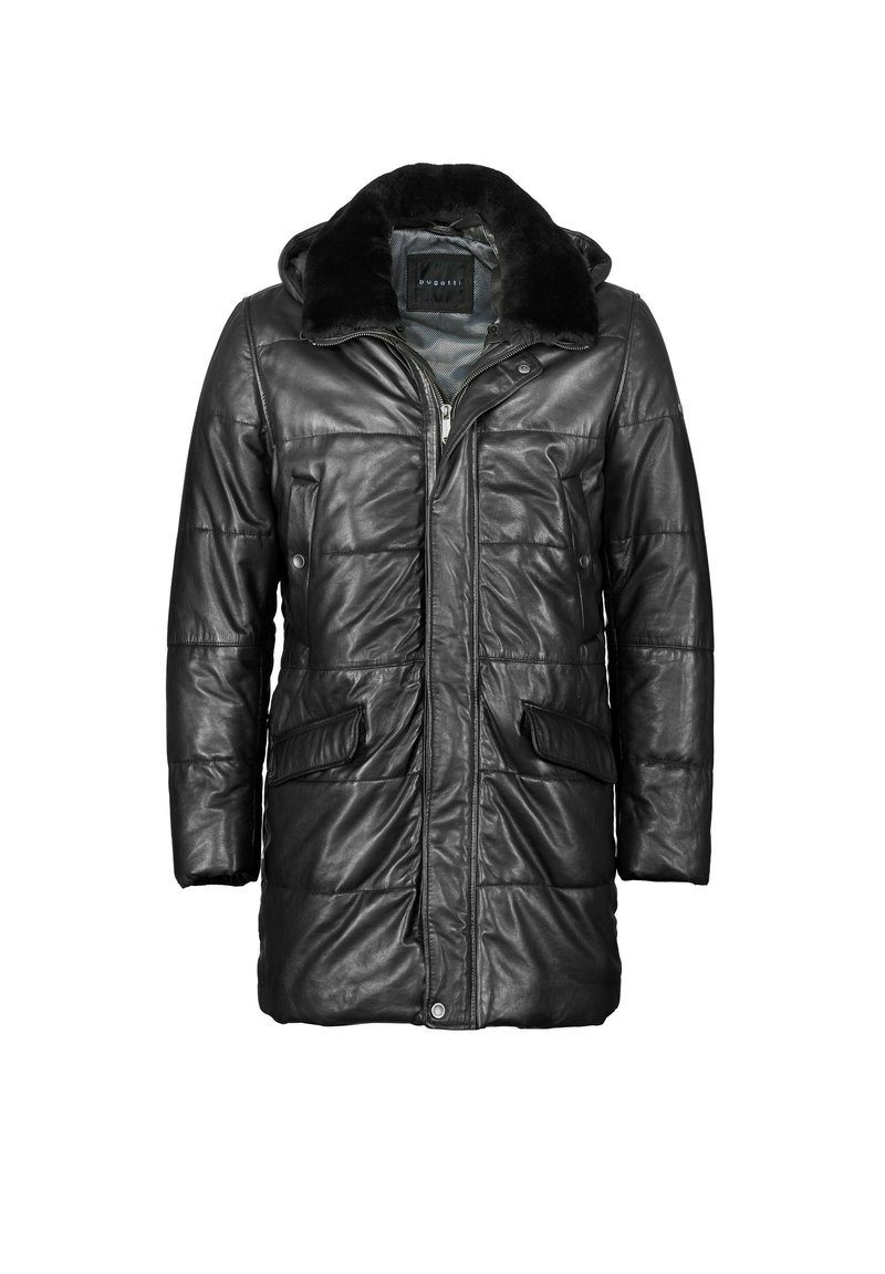 Parka nera in pelle con design imbottito, grande colletto in pelliccia, due tasche frontali e chiusura con zipper. Texture liscia e stile di lunghezza media.
