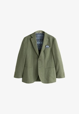 Oliivinvihreä bleiseri, jossa kaksi etutaskua, yksittäinen nappikiinnitys, kuvioitu sininen vuori ja sopiva taskuliina.