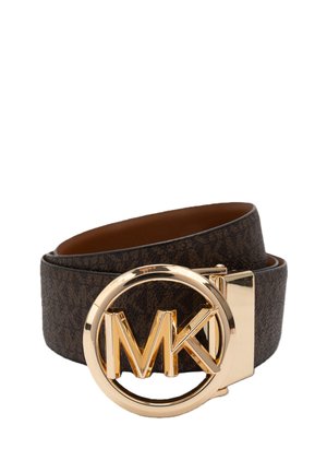 Ceinture marron de créateur avec un motif répétitif de logos et une grande boucle ronde en or ornée des lettres entrelacées "MK".