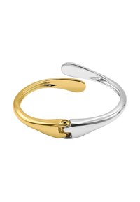 Armbånd med mansjett i et elegant design med både gull- og sølvtoner, glatte overflater og en låsedetalj for sikker lukking.