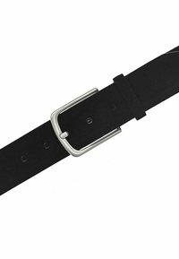 Cinturón de cuero negro con una hebilla rectangular de metal plateado, con múltiples agujeros de ajuste y una textura suave.