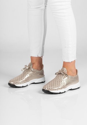 LAURA - Sneakers basse - gold