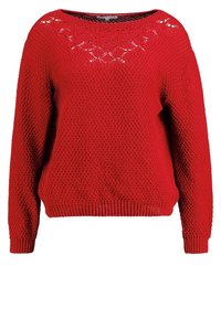 Maglione rosso lavorato a maglia con un design testurizzato, scollo ampio con un motivo di pizzo e polsini e orlo a coste.