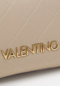 Valentino Bags Τσάντα χιαστί - ecru