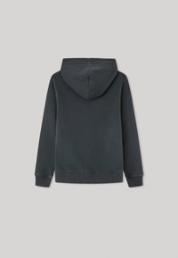 Ciemnoszara bluza z kapturem o gładkiej strukturze, ze wzmacnianymi mankietami i dołem oraz klasycznym krojem. Brak widocznych logo lub wzorów.