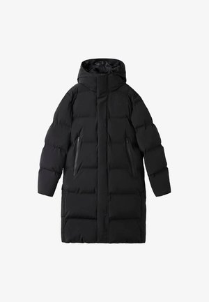 Schwarze Pufferjacke mit hohem Kragen und Kapuze. Verfügt über Reißverschlusstaschen an den Seiten, eine steppte Textur und eine gerade Silhouette.