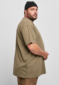 Urban Classics Jednoduché tričko - olive