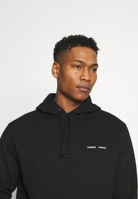 Samsøe Samsøe NORSBRO HOODIE - Mikina s kapucňou - black