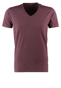 T-shirt manches courtes col en V de couleur bordeaux foncé uni, présenté sur fond blanc.