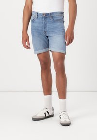 Jack & Jones - JJIRICK JJIORIGINAL - Shorts di jeans - blue denim Immagine in miniatura 1