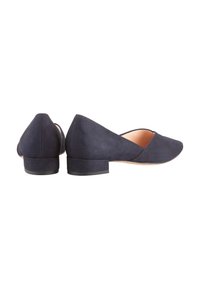 Navy blue suede shoes with a low block heel, pointed toe design, and a smooth texture. Features a simple and sleek silhouette.