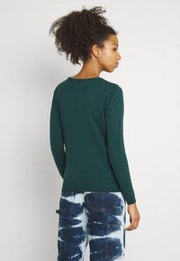 Vero Moda VMCARE STRUCTURE O-NECK - Camisola - sea moss