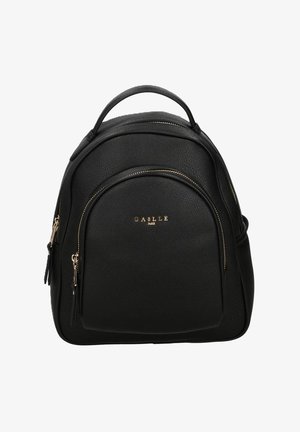 Zaino in pelle nera texturizzata con maniglia superiore, tasca frontale con zip, dettagli delle cerniere dorate e logo "GAULLE PARIS" in lettere dorate.