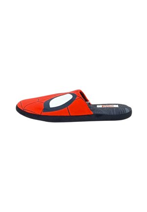 Pantofole di tessuto rosso con un motivo a ragnatela, suola nera e un grande emblema di ragno bianco sulla parte anteriore. Progettate per il comfort.