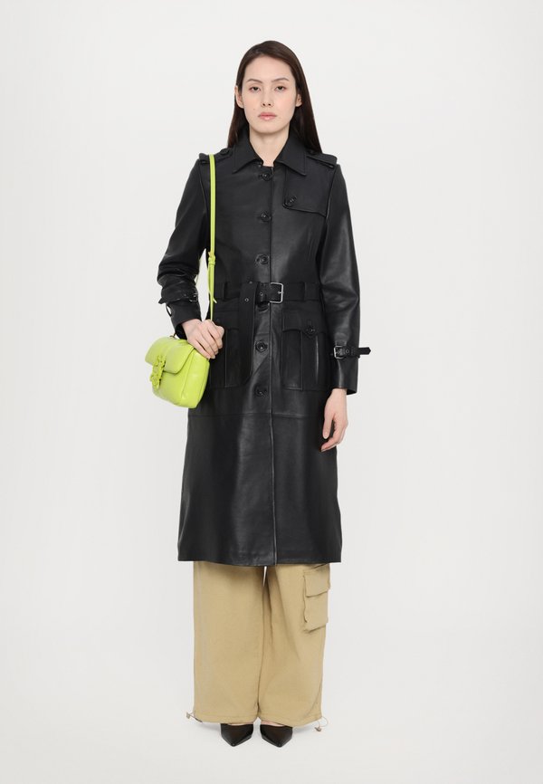 SNAKE PUFFY PUFFY - Umhängetasche - sluphur sring