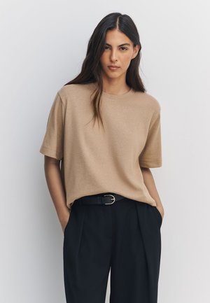 Next, REGULAR FIT  PREMIUM COSY SHORT SLEEVE - Základné tričko - neutral