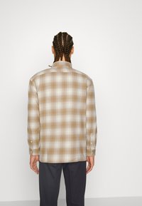 Levi's® JACKSON  - Overhemd - tyrone iced coffee
