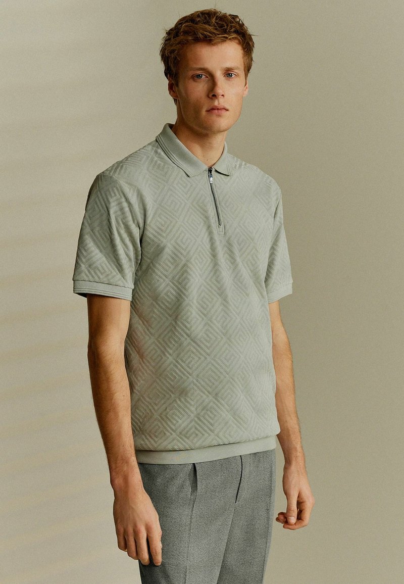 Next FLOCKED - Pikeepaita - grey