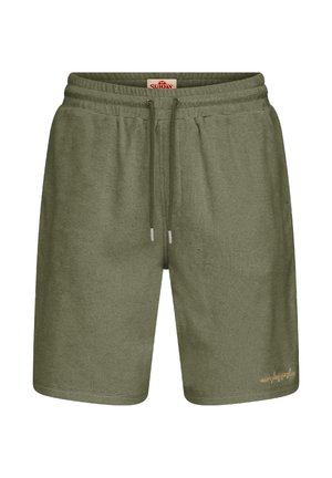 Olivenfargede, casual shorts med elastisk midjebånd og snor, med liten brodert tekst nær kanten på venstre ben.