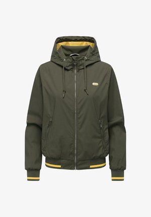 Olivengrøn hættejakke med frontlynlås, snøre i hætten, lynlåslommer, ribstrikkede manchetter og kant med gule striber samt gul inderforing.