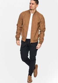 INDICODE JEANS WAYNE - Veste en similicuir - brown