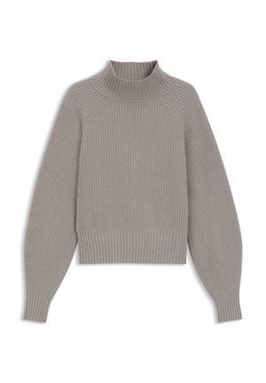 Pull en maille côtelée gris clair avec col montant, manches longues bouffantes et poignets ajustés, posé à plat sur un fond blanc.