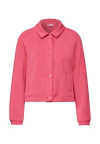 Rosa, kort jacka med rund krage, knäppning fram och sidofickor. Tillverkad av mjukt material, med ribbade ärmmuddar och nederkant.