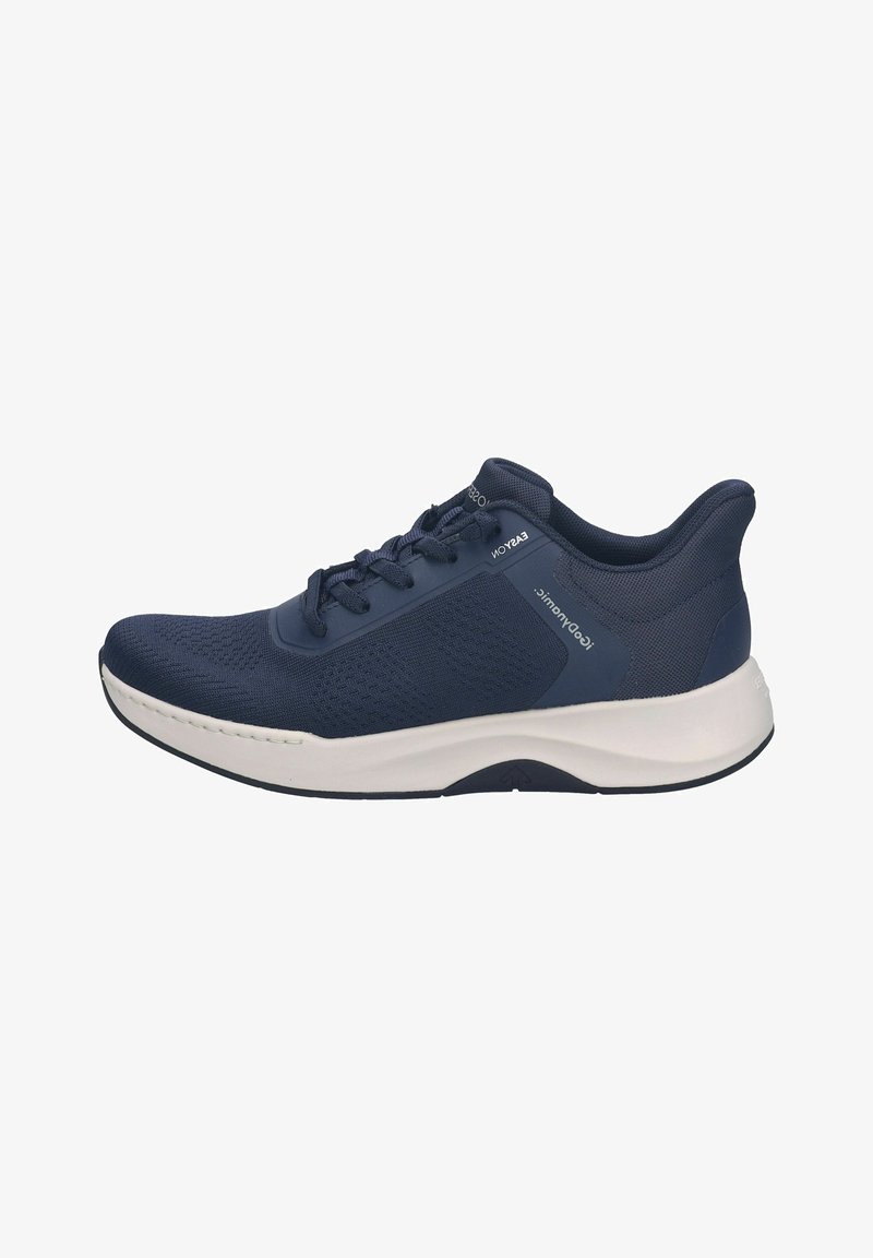 Chaussure de course bleu marine avec dessus en mesh texturé, semelle intermédiaire blanche et semelle extérieure en caoutchouc massif. Dispose de lacets traditionnels et d'accents de logo.