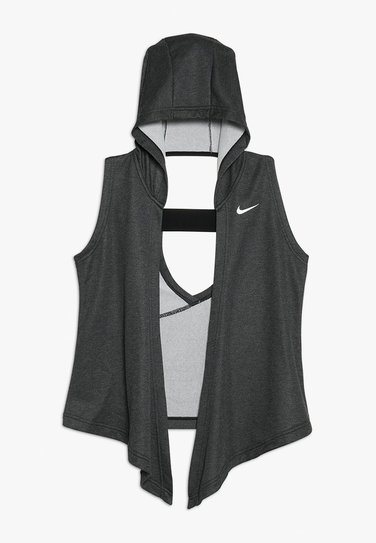 Tummanharmaa hihaton hupullinen liivi, jossa avoin edusta, tehty pehmeästä kankaasta, varustettu Nike-logolla ja kerroksellisella muotoilulla. Verkkomateriaali lisää ilmavirtausta.