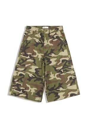Bershka, BARREL PRINT - BERMUDA SHORTS - Shorts - khaki