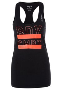 Černý top s vykrojeným výstřihem a designem na zádech ve stylu racerback. Na přední straně se nachází výrazný oranžový text: "RDY GMBRT" a "STAY WITH THE FIGHT".