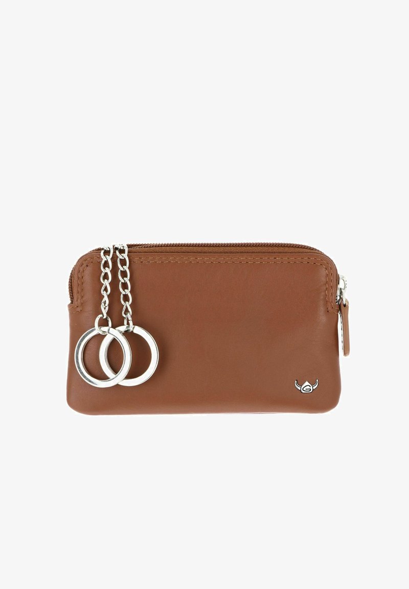 Pochette zippée en cuir marron avec deux anneaux porte-clés argentés attachés à de petites chaînes et un petit logo argenté dans le coin inférieur droit.