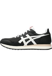Unselected, black cream