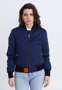 Unselected, d blue
