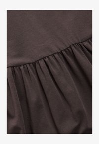 Non selezionato, brown